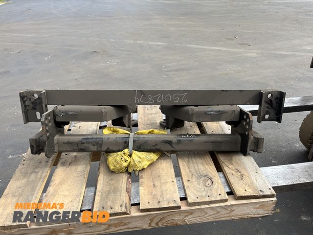 Lot 30-10730 - NEW RAM 4500/5500 Front Plow Frame
For Dodge Ram 4500/5500 Heavy Duty Trucks 08-12
New HINIKER Plow ...
