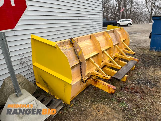 Lot 30-626 - 12' Wide Snow Push Box Seller will load.