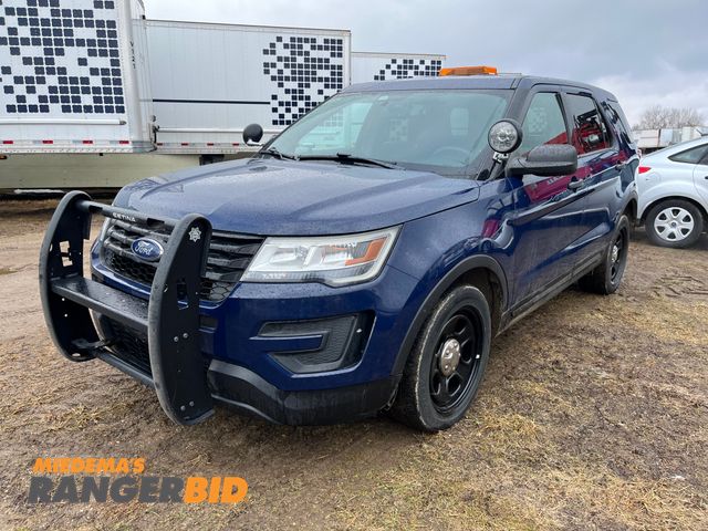 Lot 30-406 - 2017 Ford Ford Explorer with a 3.7L V6 DOHC 24V engine. Police SUV AWD