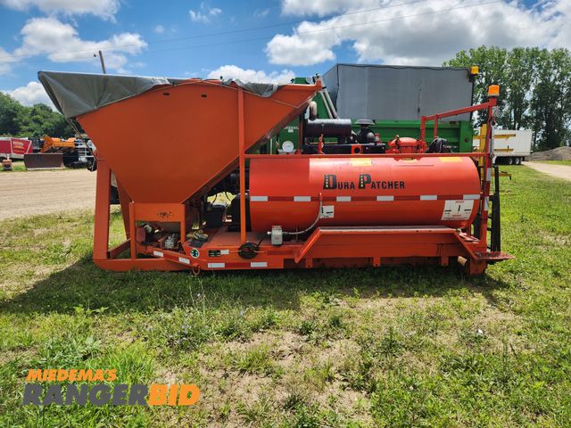 Lot 30-1633 - 2013 Hook Lift DuraPatcher 125DJT Asphalt Paver/Pothole Repair Patching System
