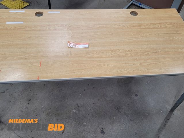 Lot 30-3860 - 18 Media tables with adjustable legs Wood Like Top / Metal Leg Tables