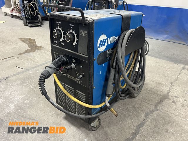 Lot 30-926 - Miller Millermatic 250MP Electric Powered Single Phase Welder with Bernard TGX Gun