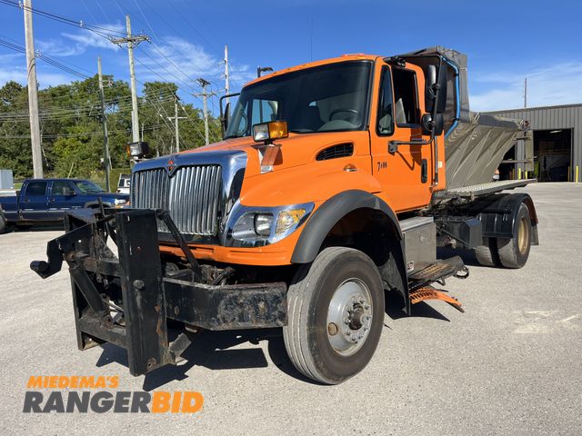 Lot 30-2099 - 2007 International 7600 SFA 4X2 Dump Truck