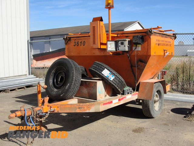 Lot 30-4852 - 2002 Spaulding Diesel RMV Hot Patcher 2 Ton Diesel RMV Hot Patcher 2 Ton Diesel RMV Hot patcher, 6,000 # axle, electric brakes, includes spare tires.