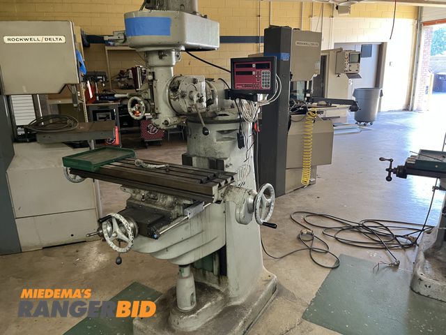 Lot 30-1093 - Index Milling Machine with digital readout