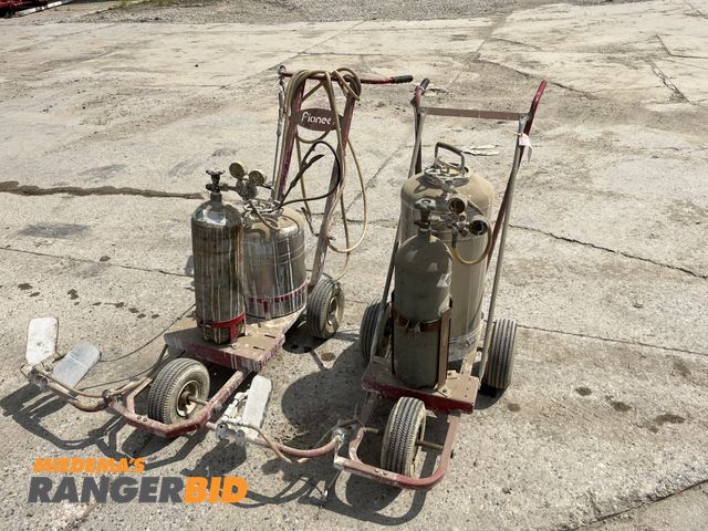 Lot 30-2267 - Lot of (2) Paint Sprayers