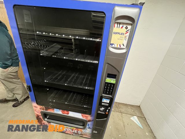 Lot 30-4272 - Wittern 3575 Vending Machine Adjustable Height Shelving NOT refrigerated. Comes with extra shelves