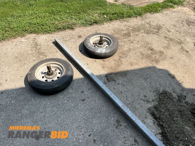 Lot 30-1606 - Bleacher tow bar with wheels. This fits lots 1600-1605