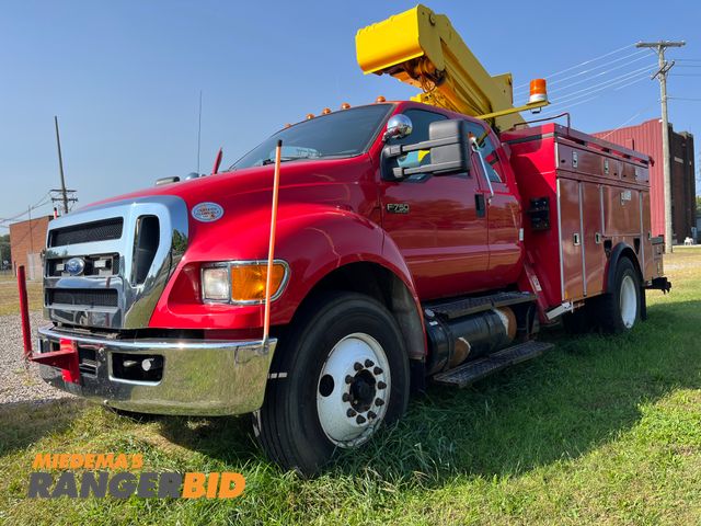 Lot 30-3624 - 2011 Ford F-750 with a 6.7L L6 DIESEL engine. with HI Ranger TPL-40 Boom Truck / Bucket Truck / Aerial Bucket Truck