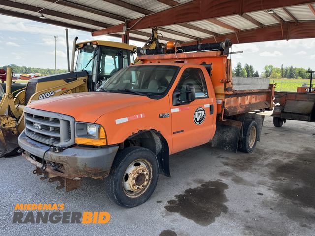 Lot 30-1674 - 2000 Ford F550 with plow Regular Cab Dump Bed Pickup Truck RWD