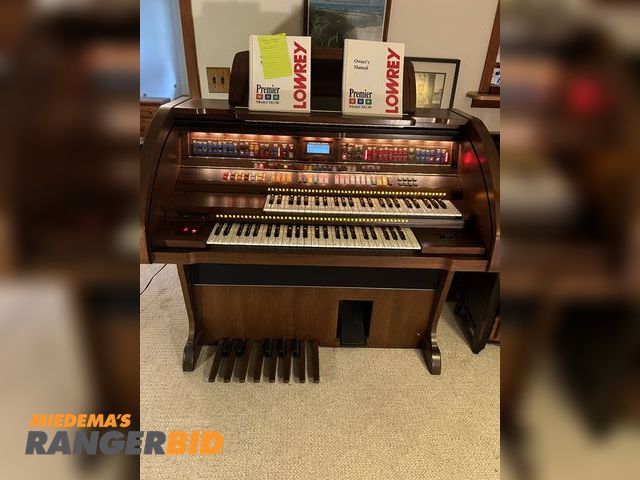 Lot 30-214MVGG - 1 Lowrey   Premier Other Electric Organ.