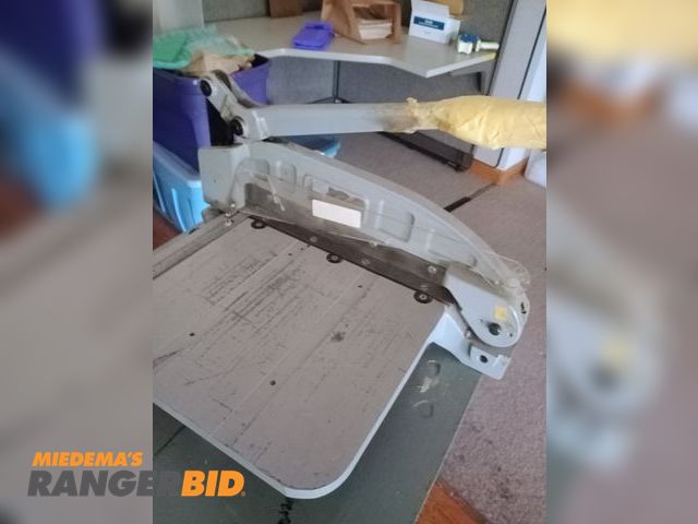 Lot 30-1008 - 1 Cordless Guillotine Hand operated cutter, will cut .020 Aluminum and any paper / wooden stand goes too