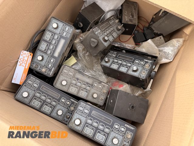 Lot 30-864 - Dana Gresen GRS31 Spreader Control Boxes