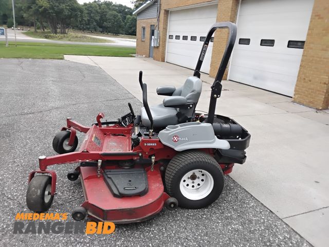 Lot 30-11485 - 2011 Exmark LZS29EKC724 Zero-Turn Lawn Mower