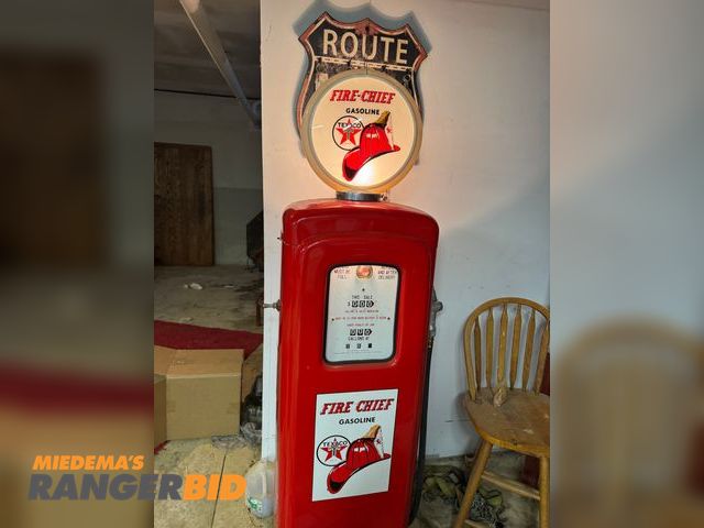 Lot 30-10140 - Fire chief Old antique gas pump  Gas pump antique