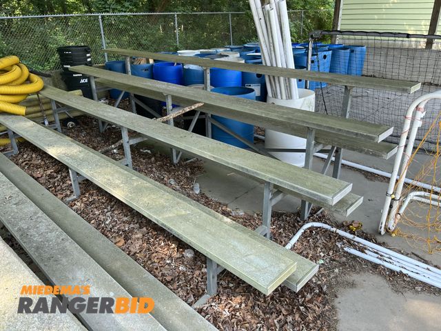 Lot 30-1605 - Allstar Bleachers Aluminum Bleachers (5) rows of seats.  15' long, 9' wide, 4' tall.
