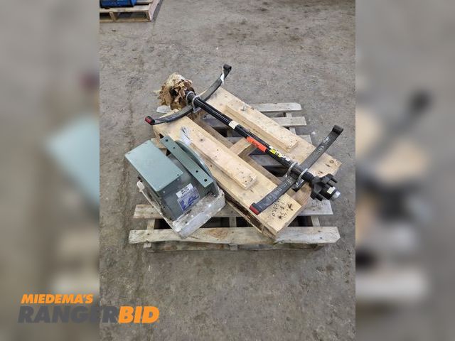 Lot 30-4811 - NEW Axle and Generator for a Magnum Light Tower