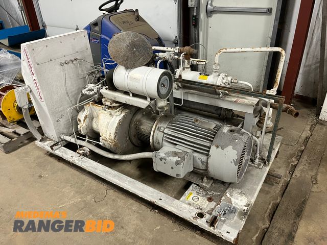 Lot 30-2640 - Gardner Denver compressor EAH99A