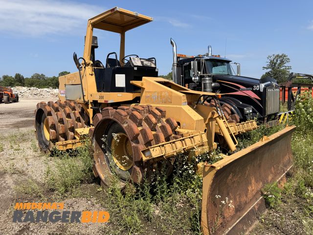 Lot 30-4220 - 1989 Dynapac CT25 Sheepsfoot / Padfoot Compactor