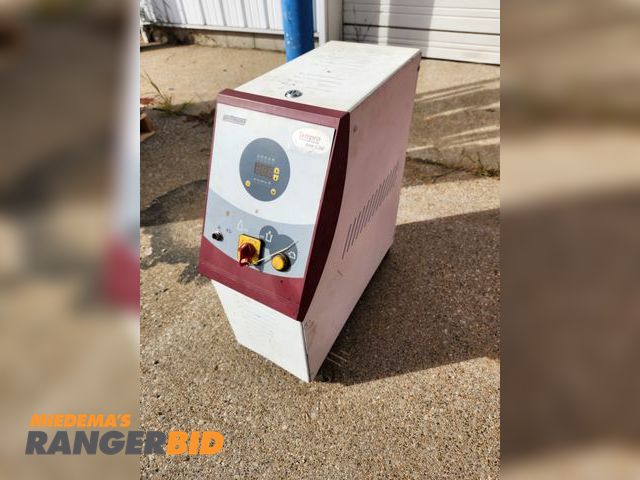 Lot 30-2200 - Wittmann Tempro basic C200 Water heating thermolator. 2007, 10Kw heater. 16amp power 480 volts.