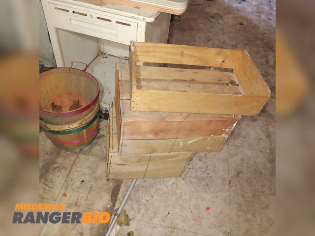 Lot 30-10394 - 4 Baskets Vintage baskets