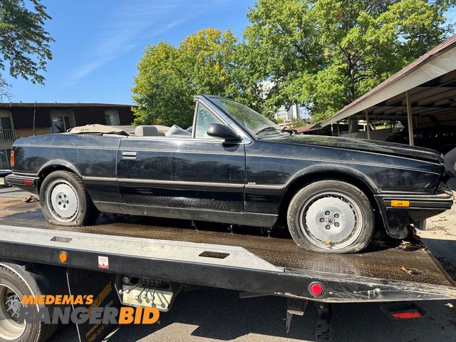 Lot 30-9876 - 1989 Maserati Spyder Convertible RWD