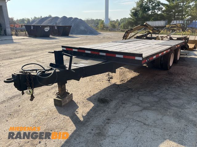 Lot 30-1802 - 1981 Unkown Unknown Flat Bed Trailer