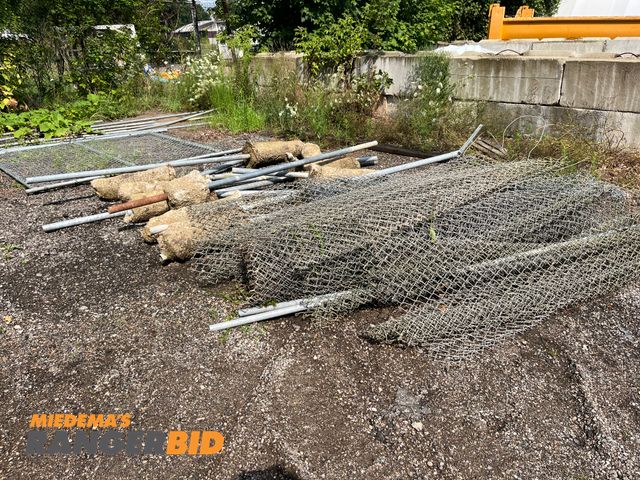 Lot 30-3916 - Chain linked fence with posts. 8' high. Seller will load.