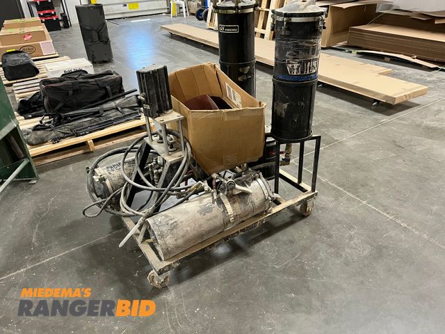 Lot 30-3827 - GS Manufacturing Epoxy /  paint mixer with warming bands