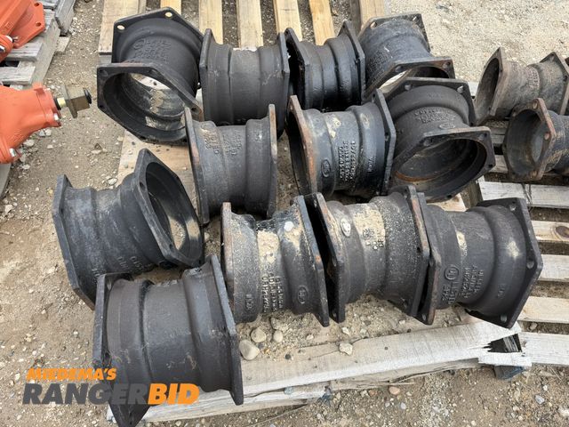 Lot 30-5816 - Lot of (12) SIP, C15301350COMJB, 8" x 11.25" DRH2222A05, cast iron curved unions.