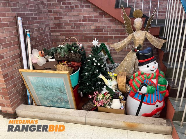 Lot 30-3050 - Lot includes all the items pictured...Christmas decorations, wall art, maps of Berrien county, holid...