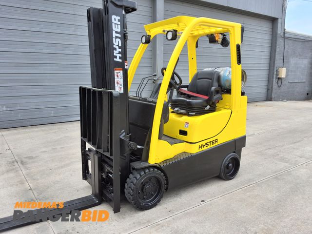 Lot 30-221 - 2014 Hyster 4,000lbs Capacity  Forklift  - See Video for Operation
