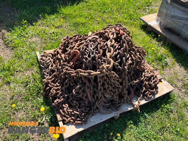 Lot 30-2216 - Pallet of Chains