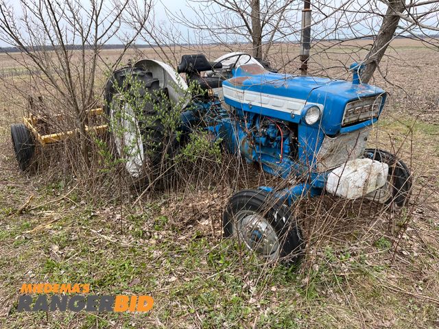 Lot 30-136 - Ford 4000 Tractor