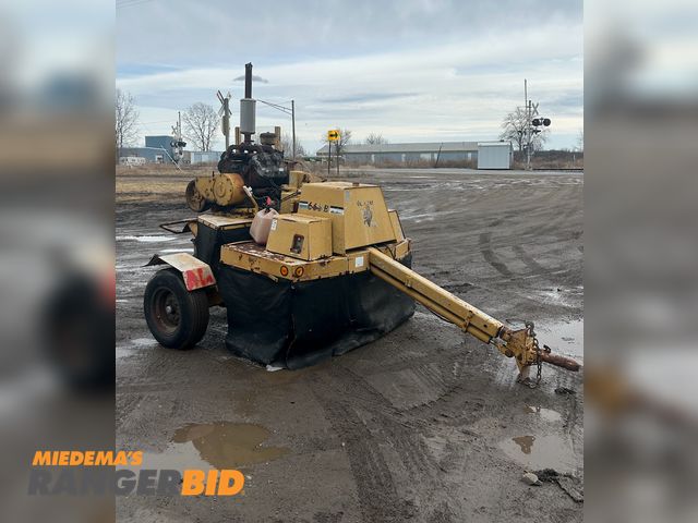 Lot 30-10248 - Vermeer  665B Stump Grinder Vermeer Stump Grinder Pull Type for repair.