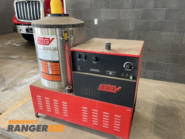 Lot 30-1501 - Hotsy 1812SS Natural Gas, Electric Single Phase 1821 hours