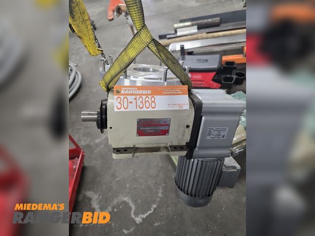 Lot 30-1360 - Sandex 8 Stop Rotary Indexer.  Oil bath precision ground cam.   Motor and position switch included. ...