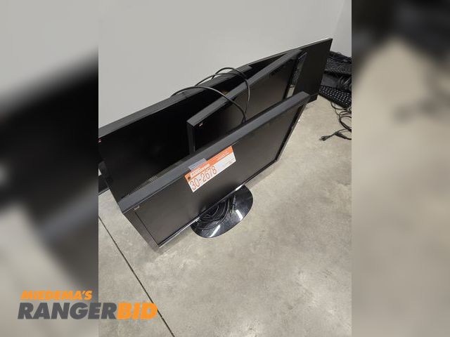 Lot 30-2678 - High quality ViewSonic CAD monitors.  Work as they should.  Good for all day viewing.  Lot includes ...