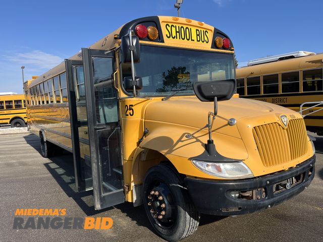 Lot 30-4876 - 2016 IC BUS PB105 School Bus