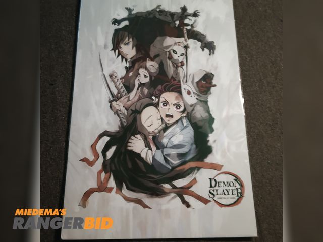 Lot 30-30-1500 - 1 Poster Demon slayer poster sealed 24*36