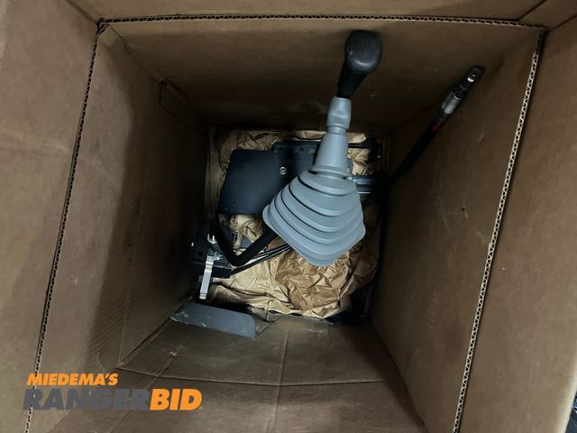 Lot 30-584 - 2024 Kubota M5 111 Tractor Hydraulics lines and pump. Has maybe 10 hours on it. Comes with what is s...