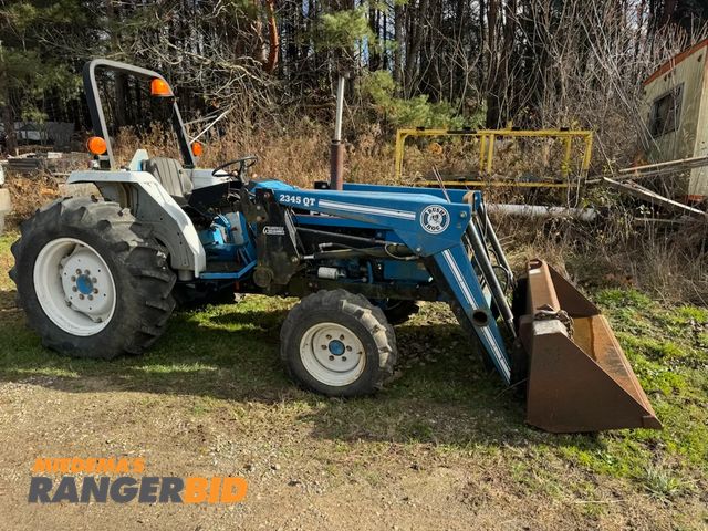 Lot 30-10059 - Ford 2120 Tractor Nice ford tractor, runs great, for wheel drive, sometimes it moves great, sometimes it doe...