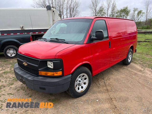 Lot 30-2102 - 2014 Chevrolet Express with a 5.3L V8 OHV 16V engine. with 48,600 miles Cargo Van AWD
