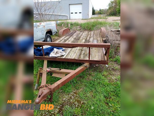 Lot 30-11234 - 2015 Assembled Flat Bed Trailer Other Wood deck