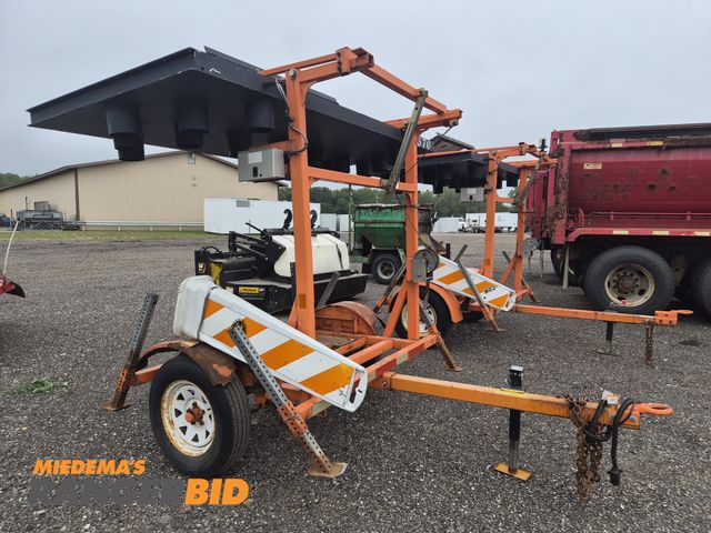 Lot 30-3202 - Trailer Mounted Arrow Board
