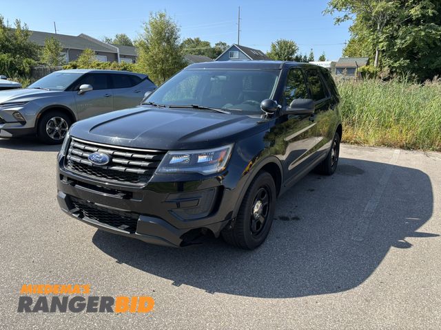 Lot 30-2158 - 2018 Ford Explorer PIU SUV AWD Runs and drives.  CEL is on with a P0430.  AC does not blow cold.