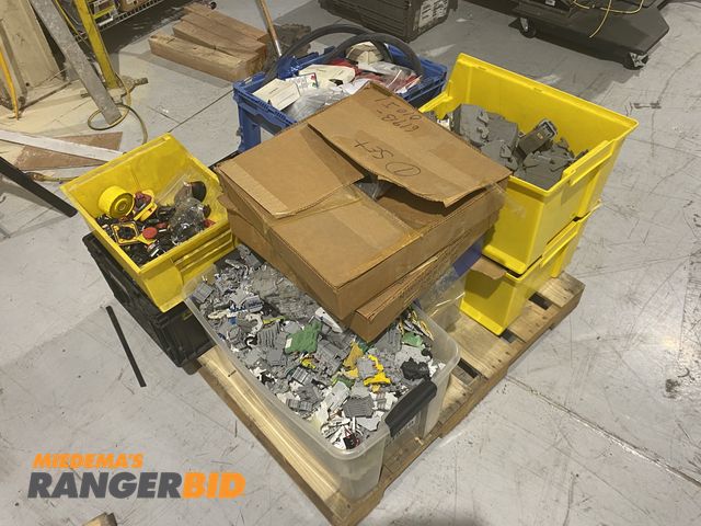 Lot 30-7 - Pallet of Misc Electrical Connectors/Products, Terminal Blocks, Pneumatics, etc. 

The seller will a...