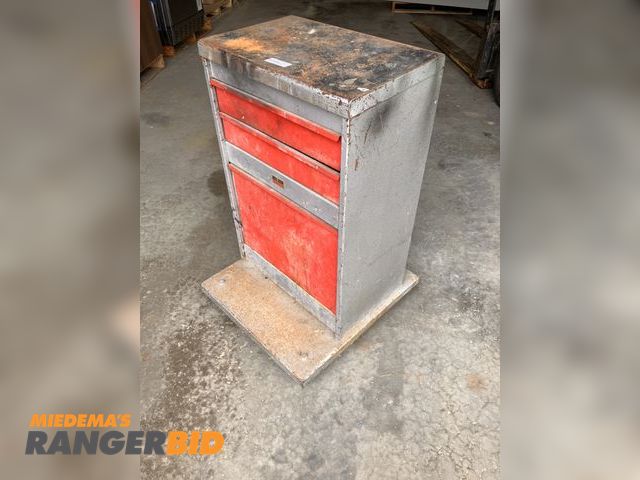 Lot 30-11239 - Blackhawk collision machine attachments