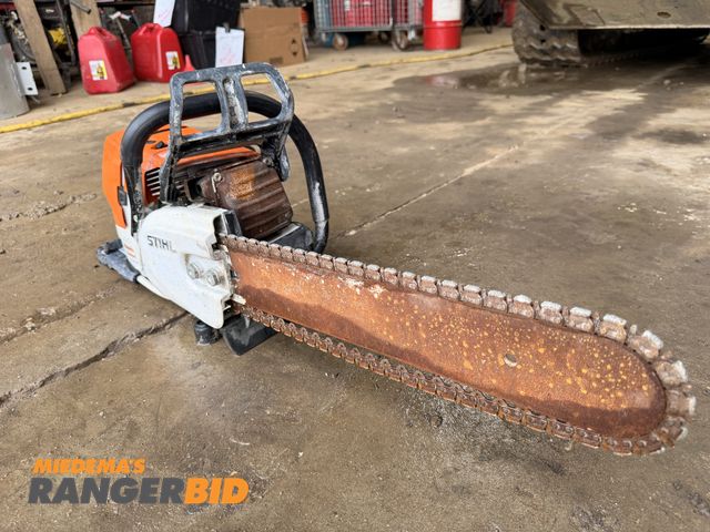 Lot 30-3698 - Stihl GS461 Concrete Chainsaw Gas Powered Recoil Start