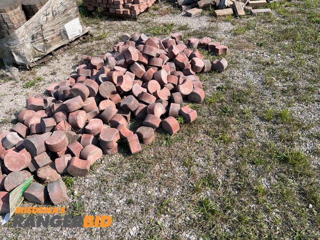 Lot 30-3436 - (6) Piles Pavers Bricks